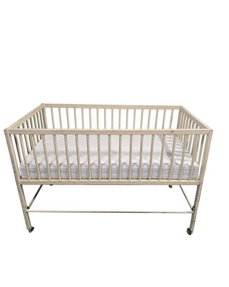 Period Wood Baby Crib
